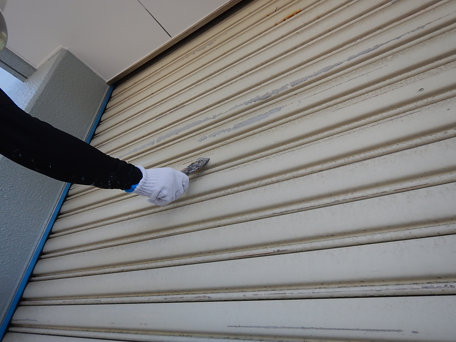 垂水区受電所施設改修工事｜鉄部ケレンの様子