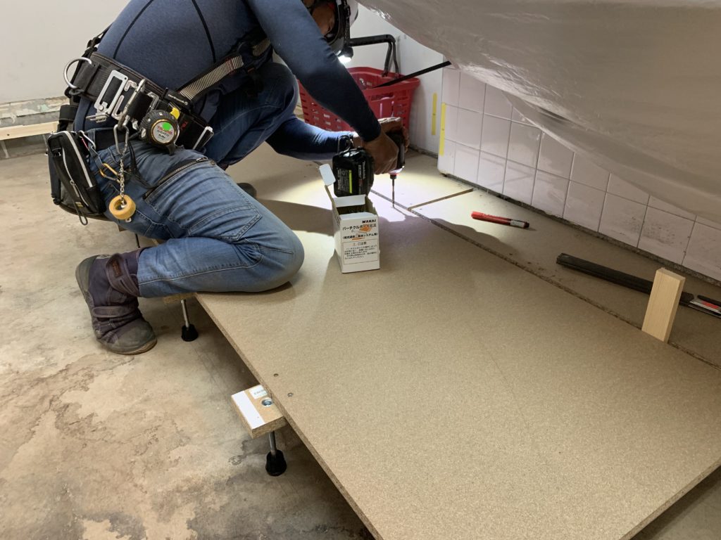 ブログ写真｜神戸市須磨区浴室脱衣室内装改修の様子