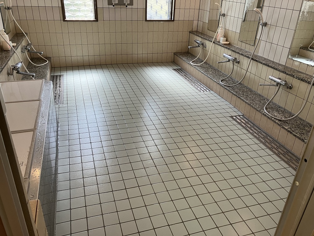 施工実績写真、内装工事、神戸市須磨区浴室内装工事完成図