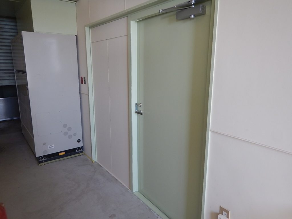 施工実績写真｜その他工事｜神戸市東灘区電気室鉄扉改修