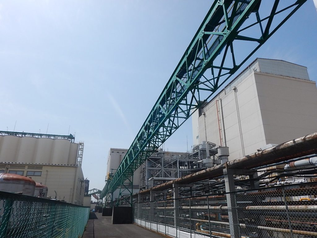 施工実績写真｜その他工事｜神戸市東灘区工場歩廊下部安全ネット