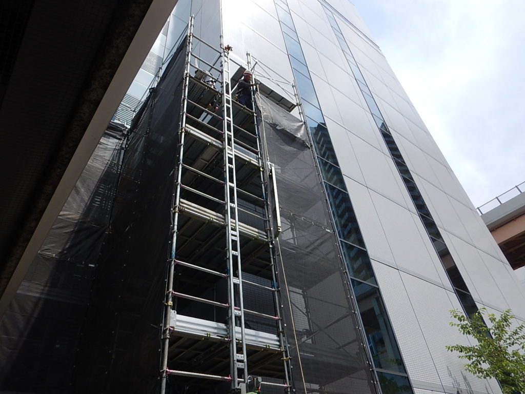 ブログ写真｜神戸市兵庫区労働会館｜仮設足場解体
