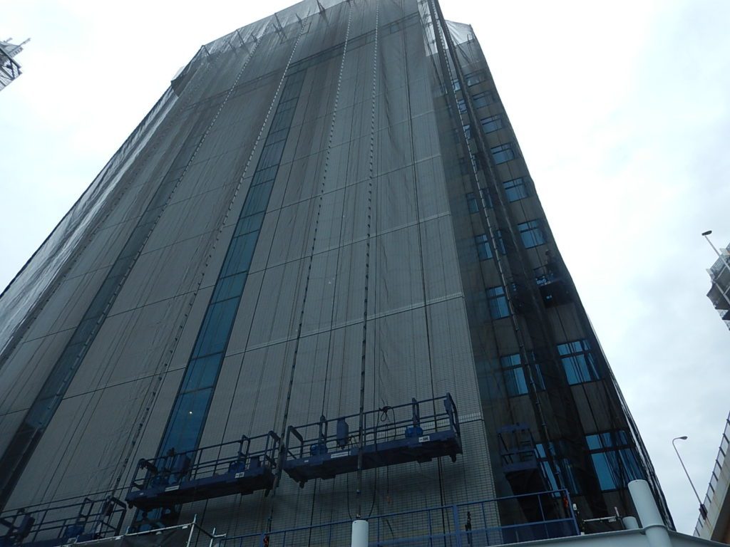 ブログ写真｜神戸市中央区事務所ビル｜ゴンドラ設置の様子